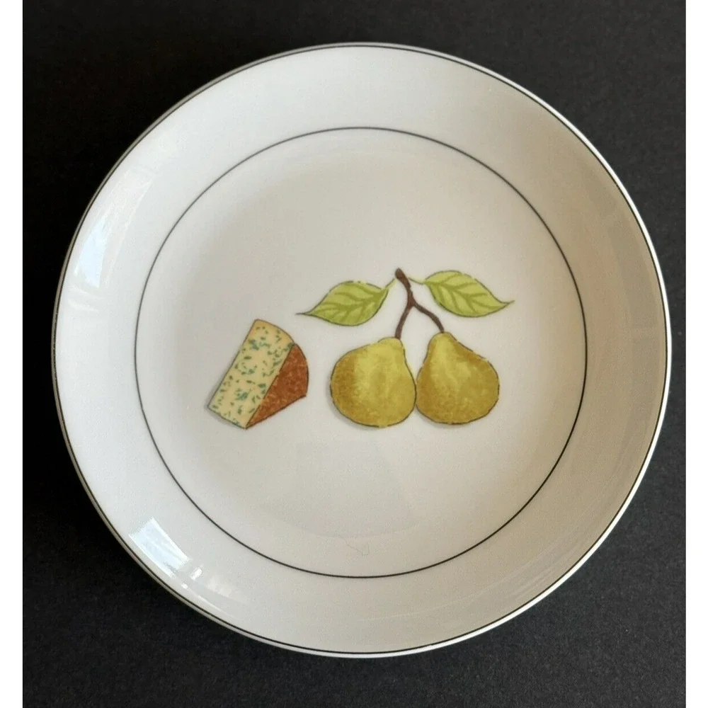 Crate & Barrel NANCY GREEN Fruit Fromage Appetizer Cheese Plates 6 1/2